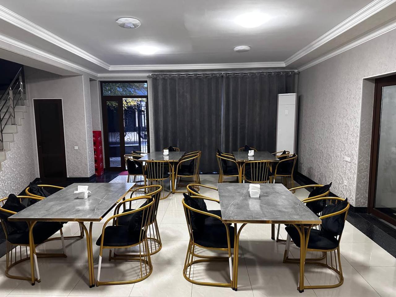 The Moon Tashkent Hotel Luaran gambar