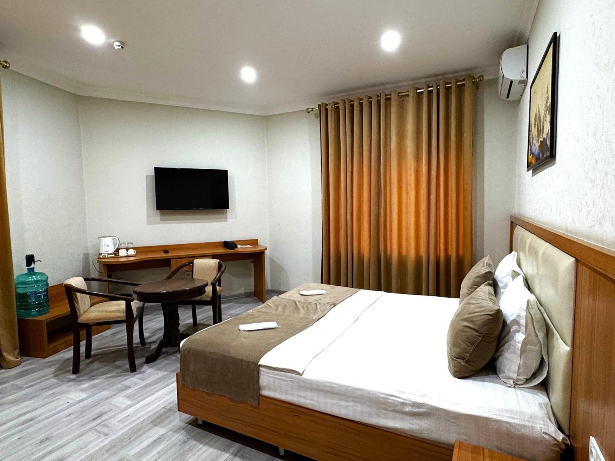 The Moon Tashkent Hotel Luaran gambar