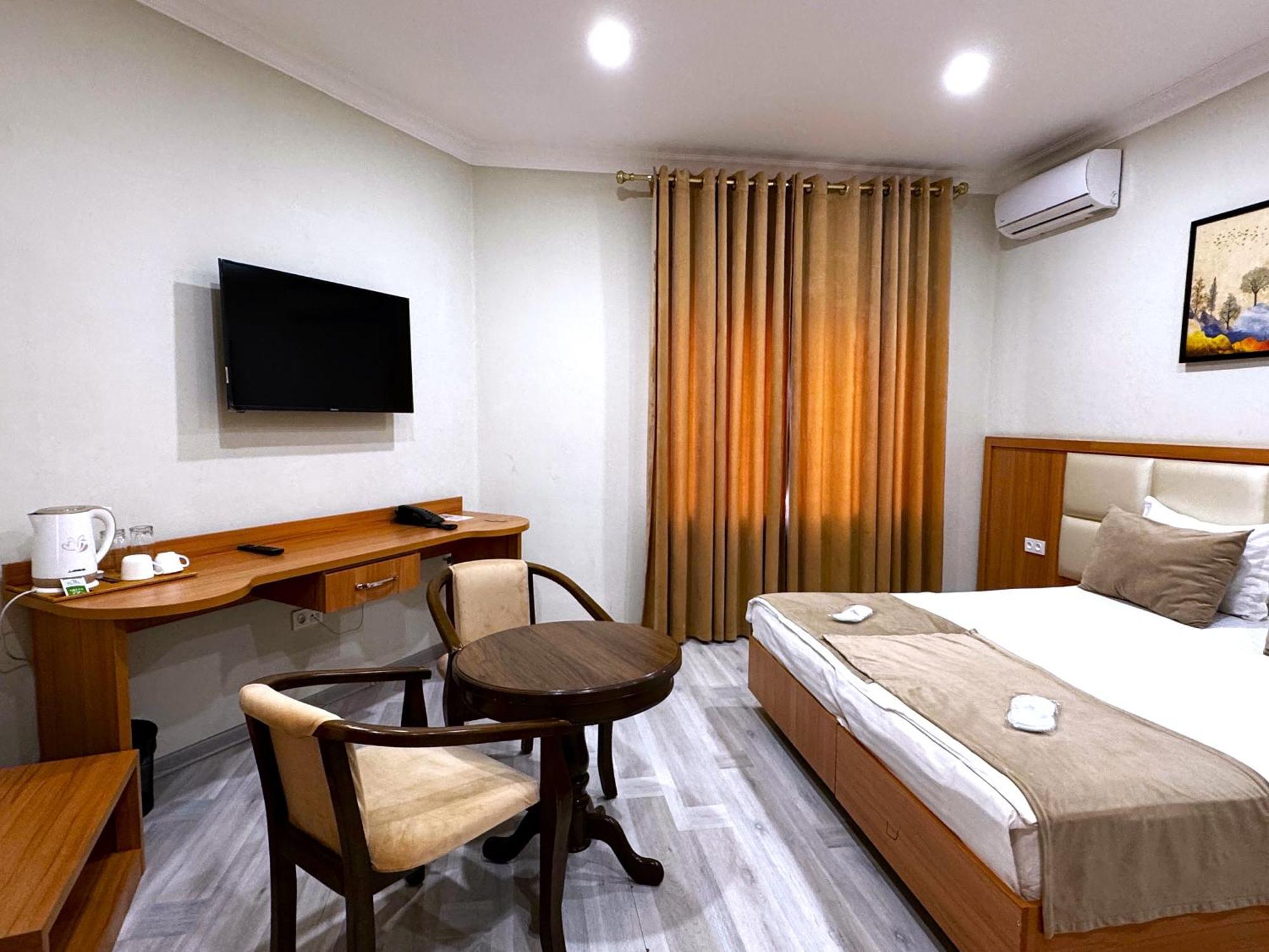 The Moon Tashkent Hotel Luaran gambar
