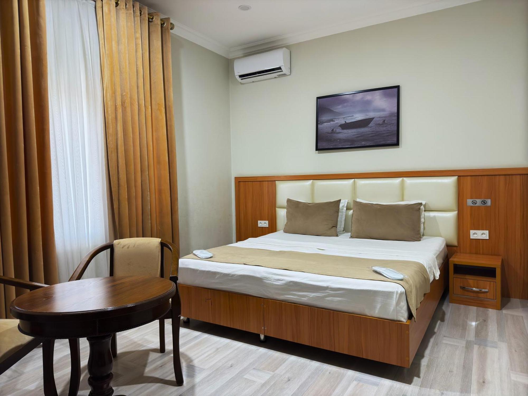 The Moon Tashkent Hotel Luaran gambar